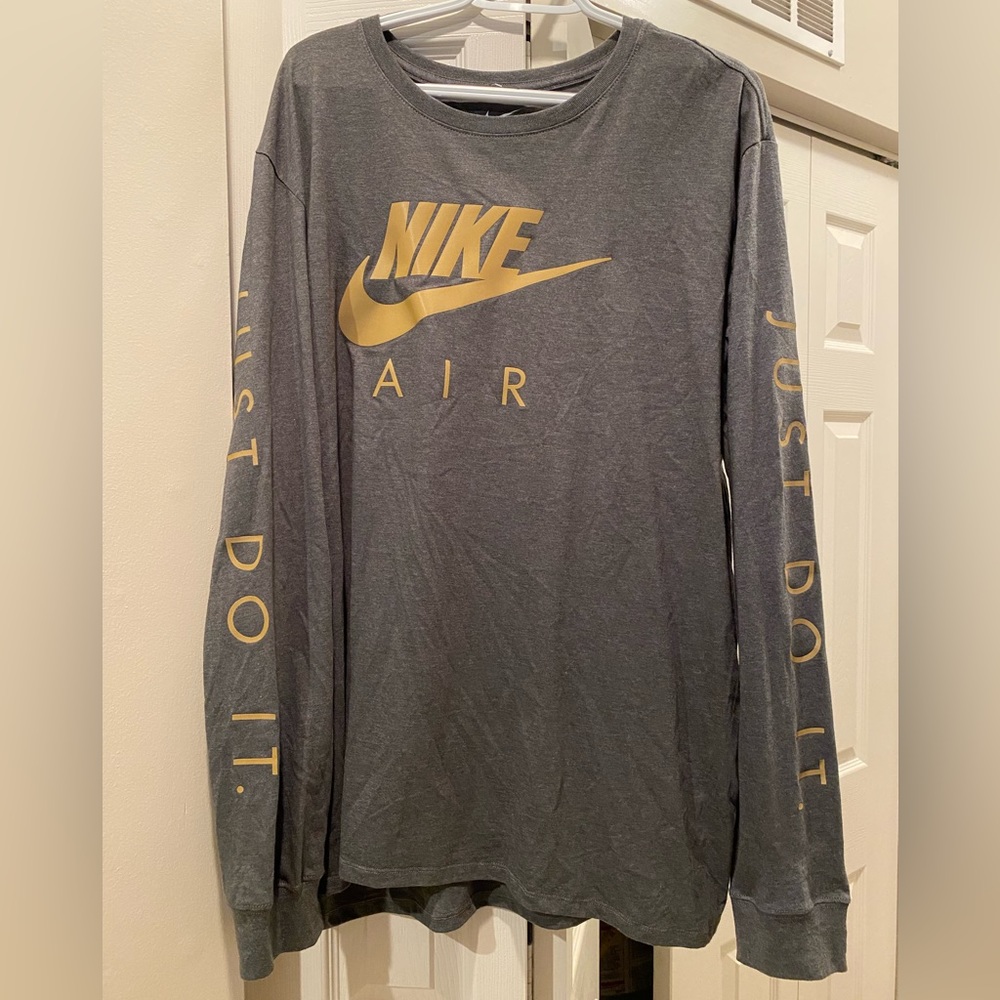 Men’s Nike long sleeve